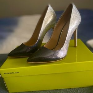 Gianni Bini women’s size 6 Navy/silver heels